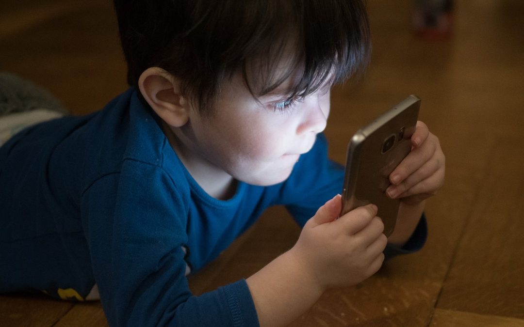 Téléphones portables Enfants /Adultes – Confirmation Affolante – Voici les 7 Nouvelles Recommandations d’utilisation des Smartphones et Téléphones Portables
